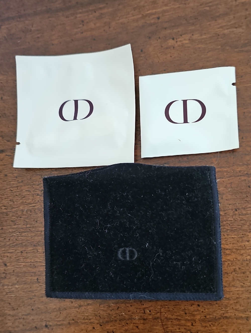 Dior Gift Bag & Samples - Picture 6 of 8